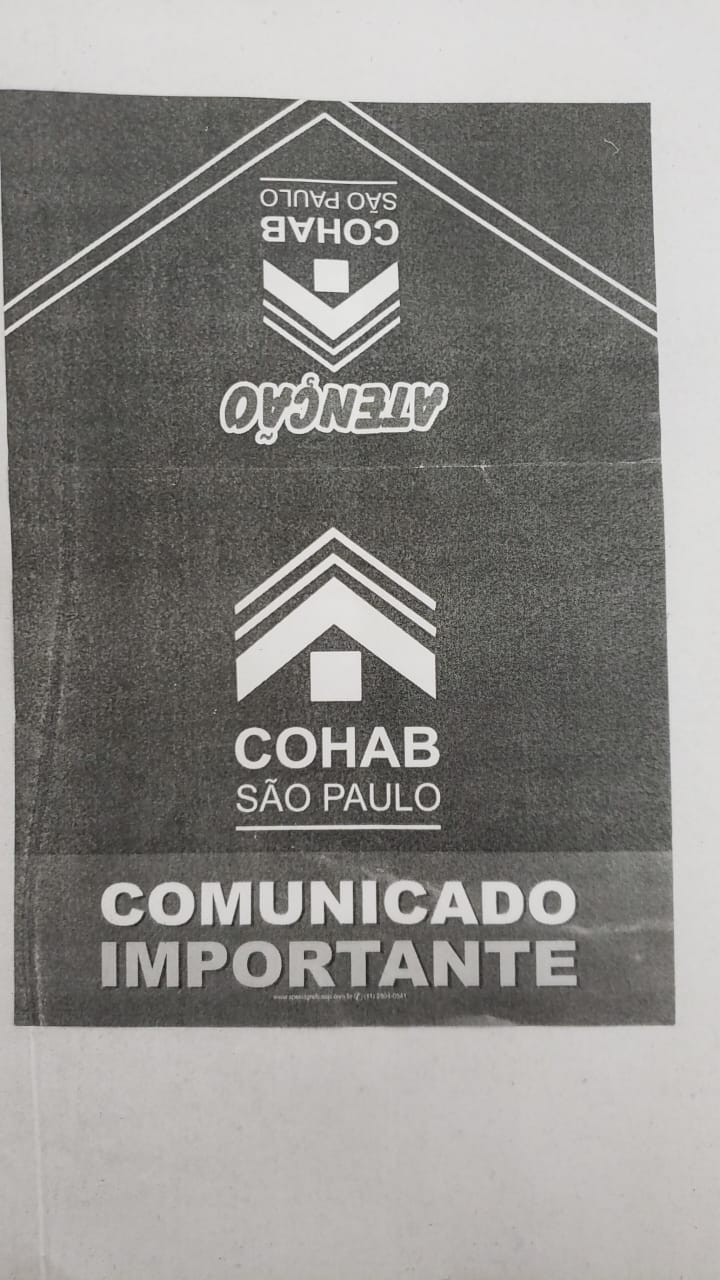 A foto está em preto e branco, mostra o panfleto da Cohab que mostra como e o que fazer caso caia em golpes, esse é o lado de trás.
