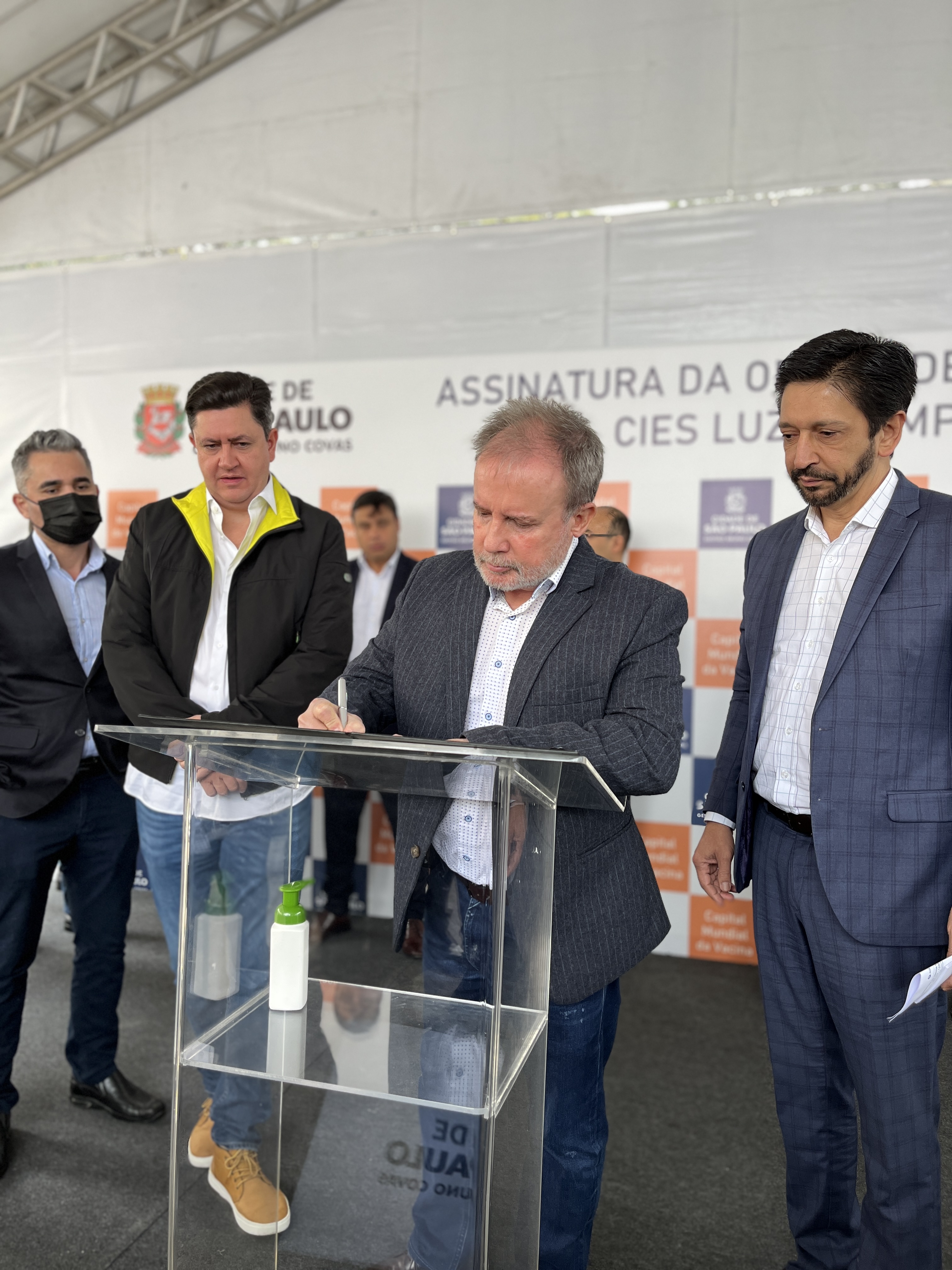  Secretário da Saúde Luiz Carlos Zamarco assina a ordem de início das obras do CEIS Luz - Campos Elíseos.