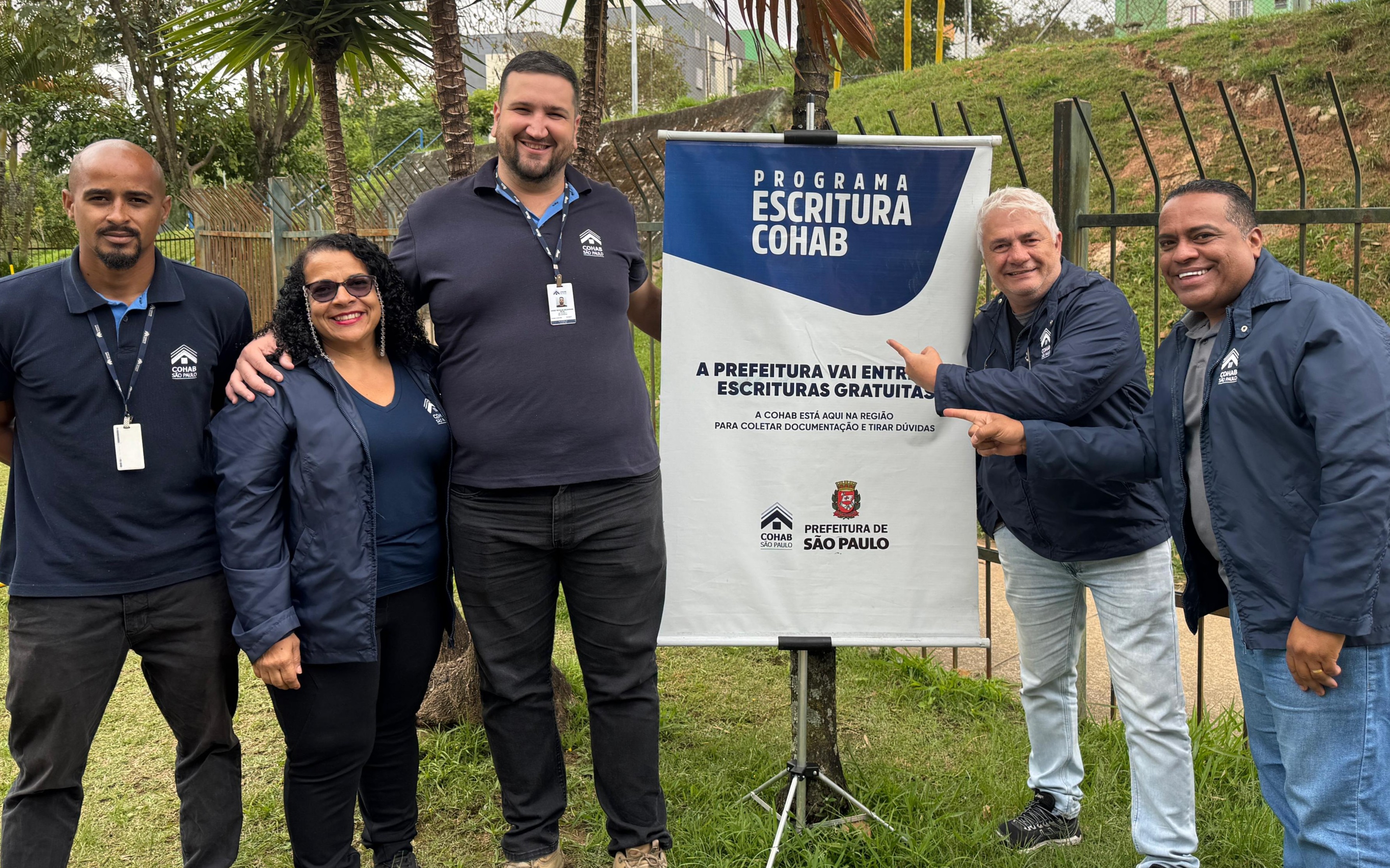 Equipe do Programa Escritura Cohab atende mutuários em Sapopemba 